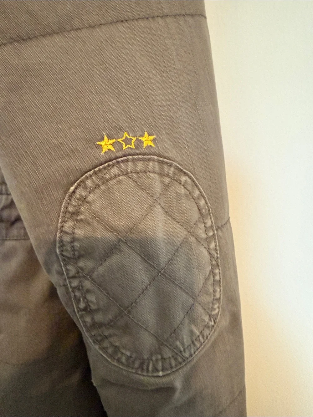 Billabong Gray Quilted Hooded Jacket with Rust Patterned Lining